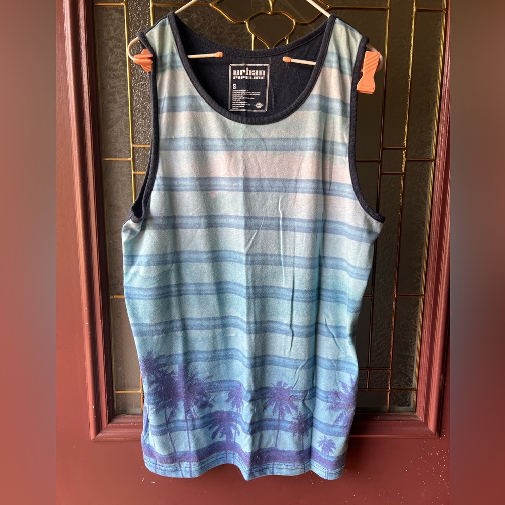 Men’s Urban Pipeline graphic tank